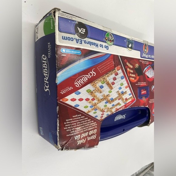 Scrabble Deluxe Edition Rotating Board w Travel Case & Storage 2010 - Picture 4 of 4